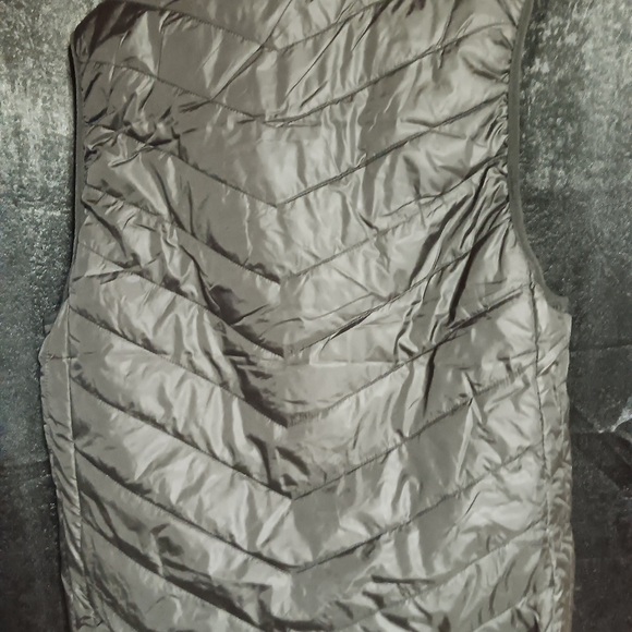 Heated vest - Picture 2 of 5